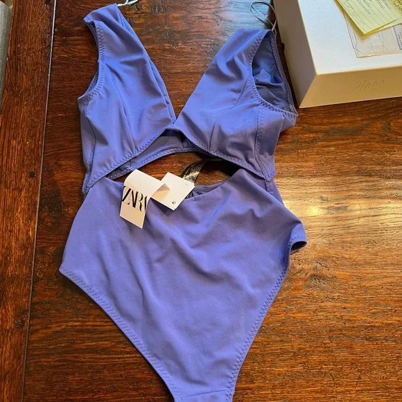 NTW Zara cutout one piece - Picture 3 of 4